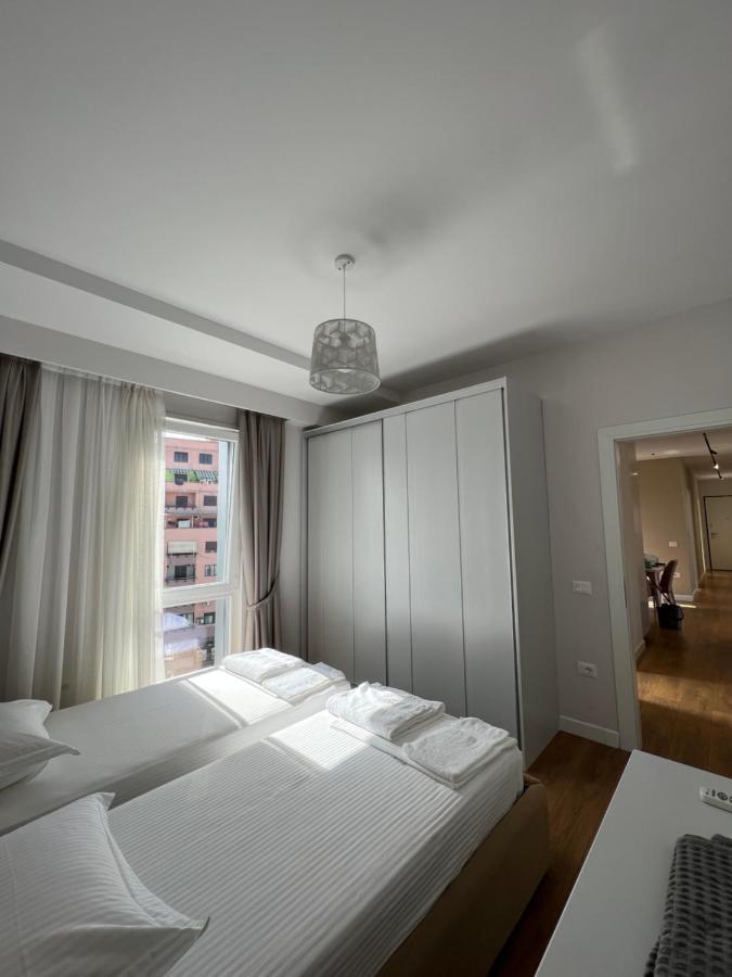 Ferienwohnung Blanc 7 Tirana Exterior foto